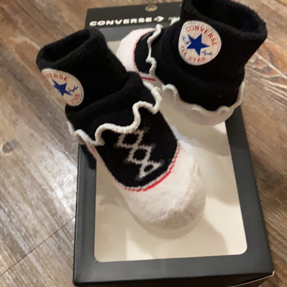 COPY - Converse infant booties - Picture 2 of 5